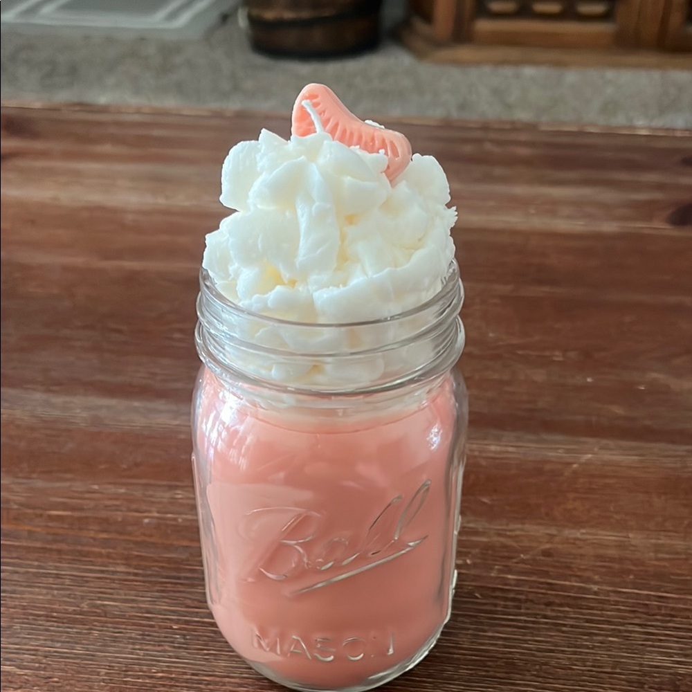 Orange Creamsicle Milkshake Candle - Picture 5 of 6